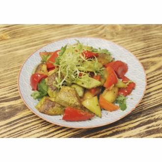 Кабачки жареные с корейской морковью и перцем
