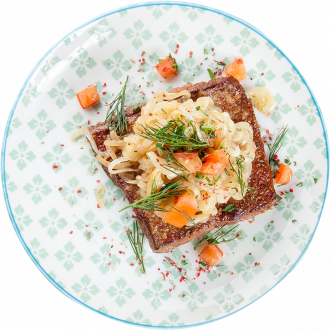 Печень говяжья с луком и вешенками