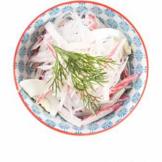 Салат из фунчозы с крабовыми палочками