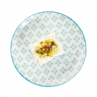 Салат из курицы с черносливом и грецким орехом