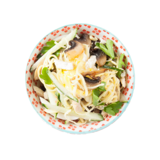 Салат сырный с курицей и грибами