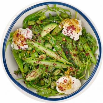 Салат Зеленый с рикоттой и фисташковой заправкой