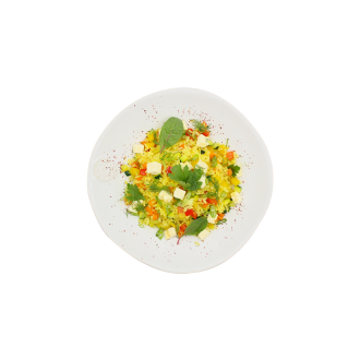 Жареный рис с овощами и омлетом